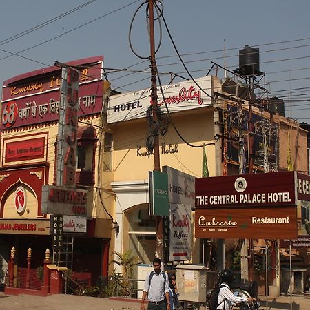 Oyo 5232 Kwality Hotel Dehradun Exterior photo